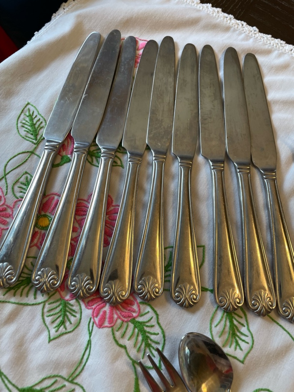 Cambridge Stainless SHELL Pattern Flatware Set/Pieces - Picture 2 of 16